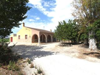 Casa a Crevillente. Casa de huerta con terreno
