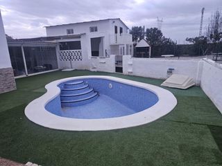 Chalet in Granja de Rocamora