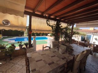Chalet in Daya Vieja. Espectacular finca rústica con chalet, piscina y gran terreno en