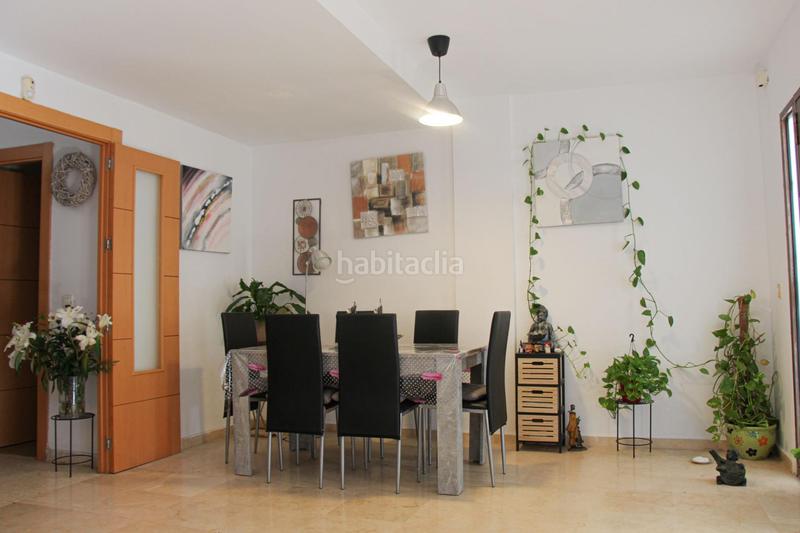 Foto bafd2e43-ac3d-43c7-a02e-bcb50fef19ae. Casa bifamiliare con parcheggio in Los Álamos Torremolinos