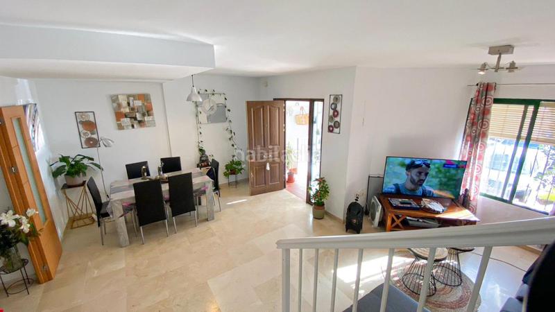 Foto d49ee89a-2996-4111-b464-f1a7c27f16a3. Casa bifamiliare con parcheggio in Los Álamos Torremolinos