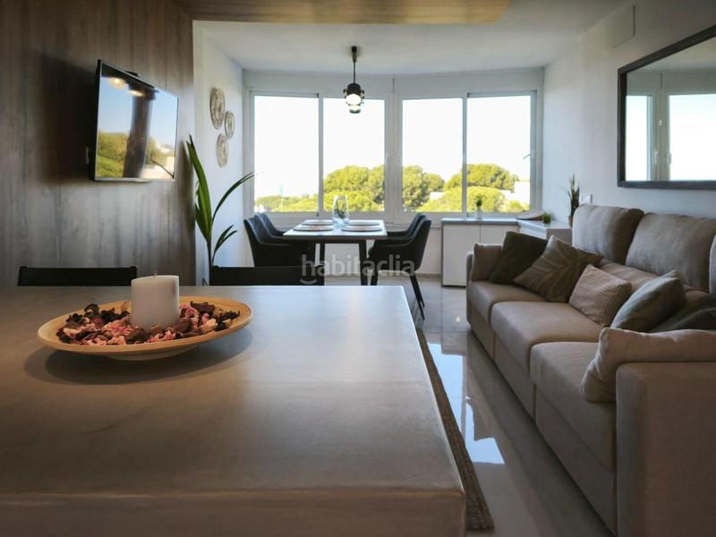 Foto b600dce4-ca7c-49b1-b35a-6f72fd501750. Apartamento en calle olivo de calypso 13 vistas directas al mar costa! piso reformado a nuevo lujo, comodidad y tecnologia! en Mijas