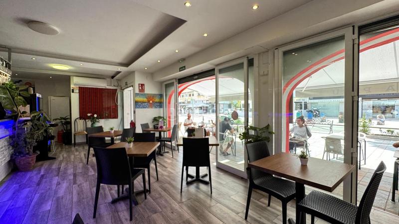 Foto ae4c9f18-12ff-49f2-a6aa-399ef73ffd38. Miete geschäftsraum in Puerto Deportivo Fuengirola