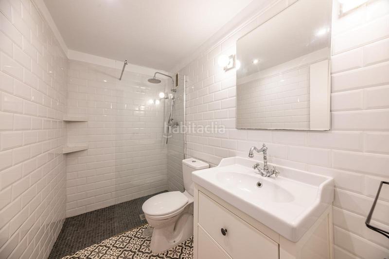 Foto ab7d539f-ef83-425e-868d-6b81571fa274. Piso amplio piso en venta con terraza y parking en las lagunas en Mijas