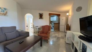 Alquiler Apartamento  Calle calle josé orbaneja de calahonda, 38. Apartamento en alquiler en calahonda con terraza y vistas al gol