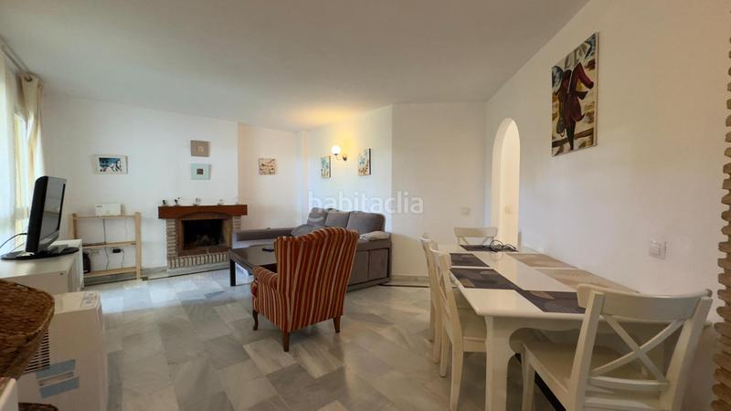 Foto 083e7272-9d73-429f-8d93-f0932a060908. Lloguer apartament amb aparcament piscina a Calahonda Mijas