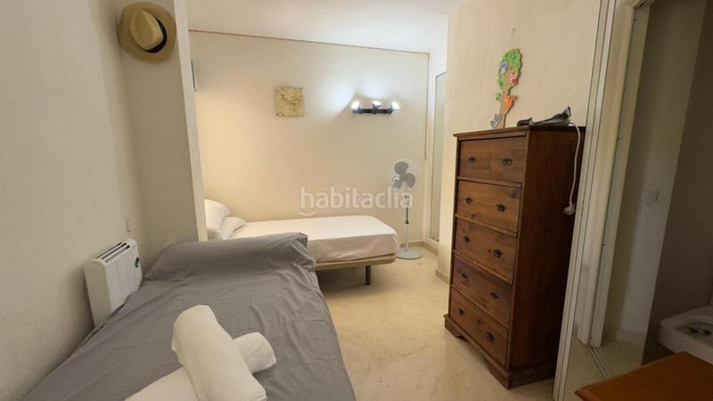 Foto 77ddb028-7b2d-45ce-86b9-7537fe11f2e7. Lloguer apartament amb aparcament piscina a Calahonda Mijas