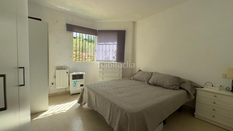 Foto c99184d1-6f5d-4b49-8f7d-9d51a4af96d1. Rent apartment with parking pool in Calahonda Mijas