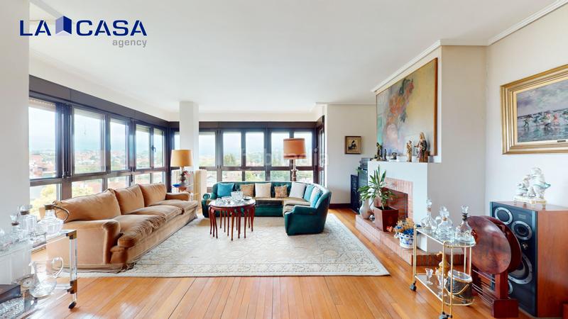 Foto 734316cb-73e5-4184-87f3-869b2bbb8dcd. Appartamento con parcheggio in Neguri Getxo