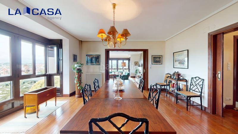 Foto aa53df18-965a-466f-911b-3571bd0763f1. Etagenwohnung mit parking in Neguri Getxo