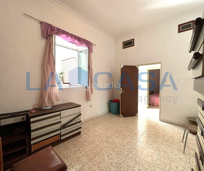 Foto 73481d30-6ba4-4191-9382-d8a6dd4caee6. Casa amb aparcament a San Carlos - San José Sevilla