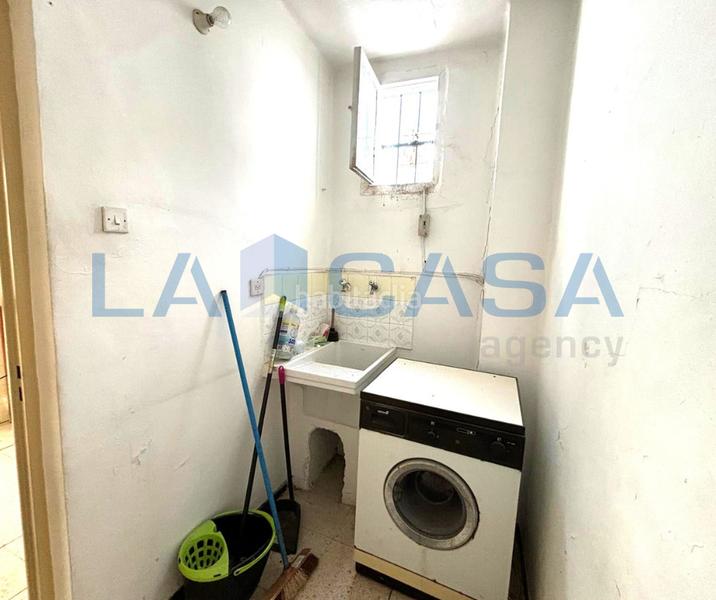 Foto 8623c3ae-5e98-4700-8c46-9dfa0d58aa49. Casa amb aparcament a San Carlos - San José Sevilla