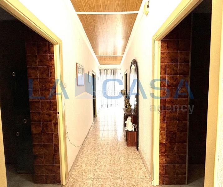 Foto a2c0d9b6-b518-4a57-8519-2f74089ad78d. Casa amb aparcament a San Carlos - San José Sevilla