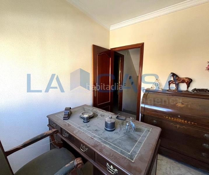 Foto f8fed1ca-c643-4f9c-99b4-11ffea9fb67e. House with parking in San Carlos - San José Sevilla