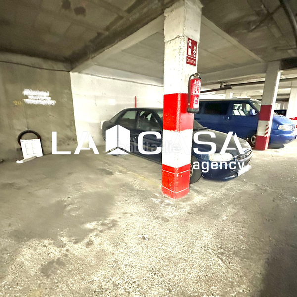 Foto b74773fa-3075-4082-9389-ada609290d98. Pis amb aparcament a San Julián Sevilla