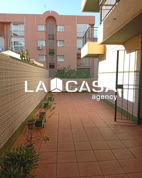 Foto f5b57b00-08ee-4e87-8b34-c21b18529446. Appartement dans San Carlos - San José Sevilla