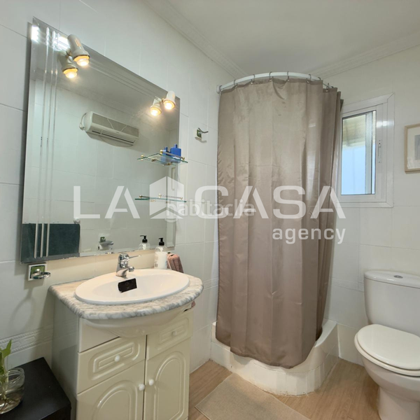 Foto 46ed2b48-e0a2-4a9c-80df-a12bf3b8c275. Piso en Cruz Roja Sevilla