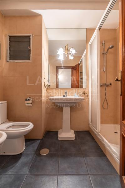 Foto ef48c17b-1472-448c-b0bb-f16abb25327c. Flat with heating in Imperial Madrid