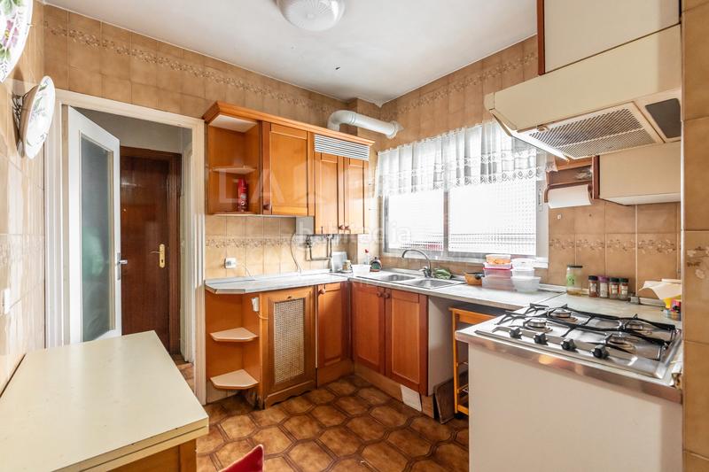 Foto 1c9c60ba-eccc-4bc6-93ff-763bccd50f6e. Piso en Imperial Madrid