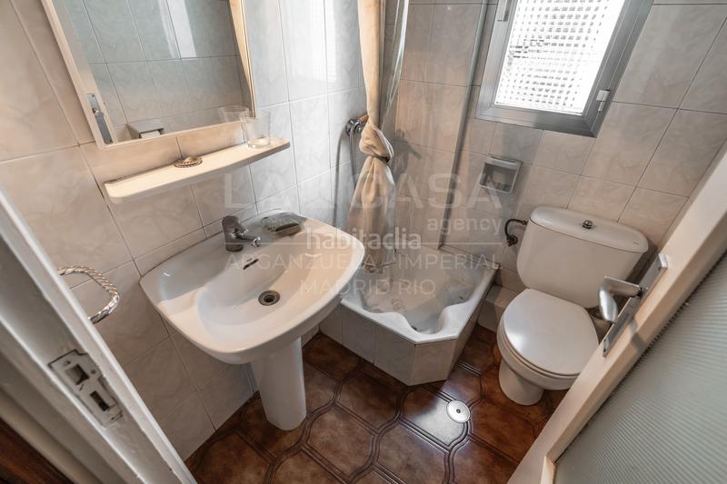 Foto a6cca509-546f-4226-bc33-b38a26e4265e. Piso en Imperial Madrid