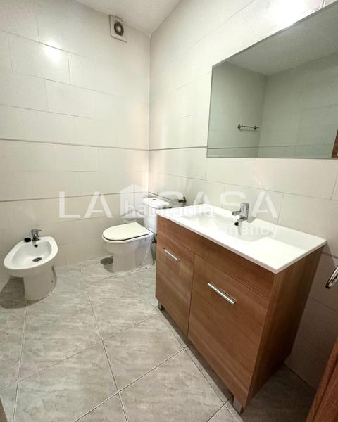 Foto ddfa22c1-a6f2-4315-823e-9d5fe8ddd3c7. Appartamento in El Torrejón - El Cerezo Sevilla
