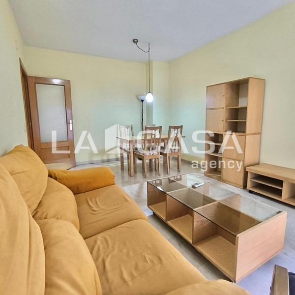 Foto 64ded676-79cf-4470-a2a1-aa770994015f. Appartamento con parcheggio in colores - entreparques Sevilla