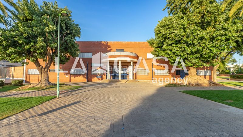 Foto ccbbee4c-288e-4f1e-a2b7-e1cdf1e84fef. Pis a Centro - Doña Mercedes Dos Hermanas