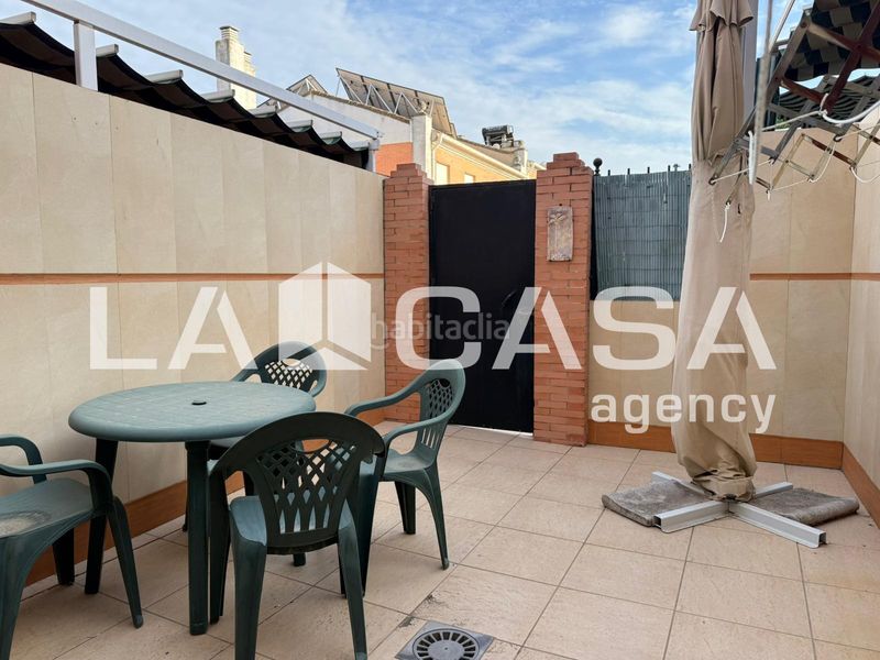 Foto 42992784-ec5f-4726-b66d-2750ce140a75. Casa adossada amb aparcament piscina a Avenida de Europa Montequinto