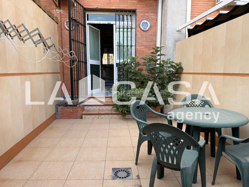 Foto 91555fed-391a-47ff-8e46-098577d38a7b. Casa adossada amb aparcament piscina a Avenida de Europa Montequinto