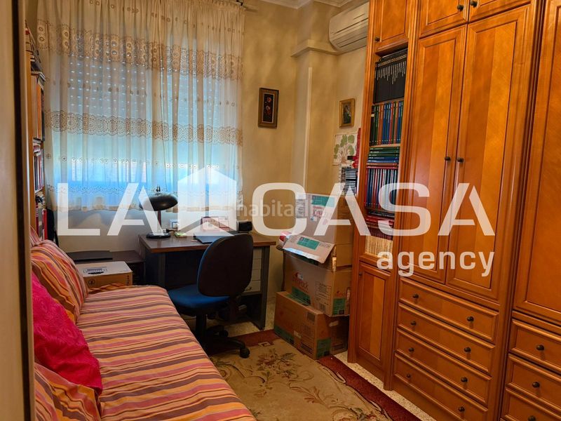 Foto c60649f9-429c-42fe-b365-df74354375f1. Casa adossada amb aparcament piscina a Avenida de Europa Montequinto