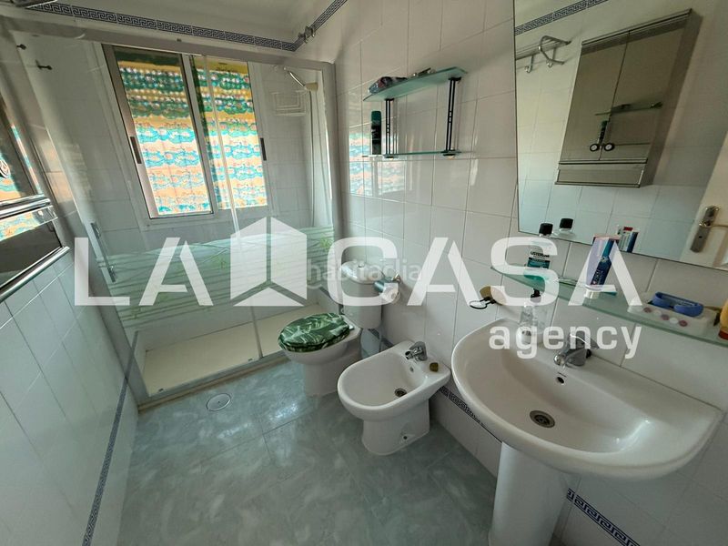 Foto ca15f88d-6611-48fd-84b1-501b73fd4739. Casa adossada amb aparcament piscina a Avenida de Europa Montequinto