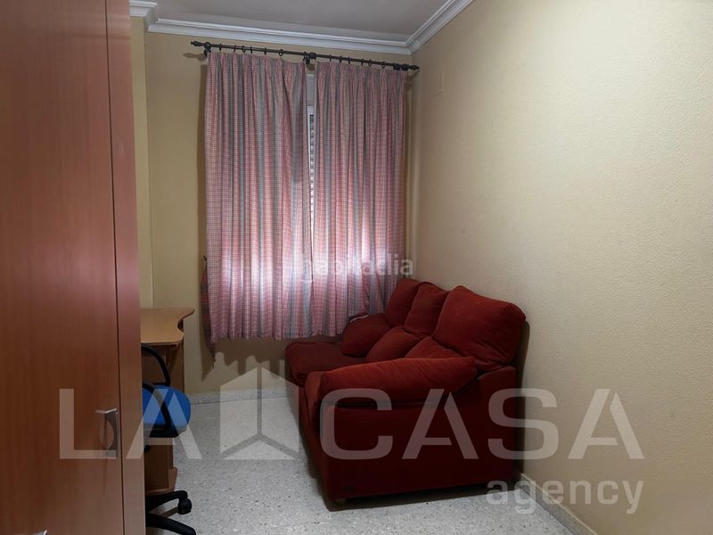 Foto e31100c1-f7d8-4d31-9ea0-b72e907f80fb. Piso en Avenida de Europa Montequinto