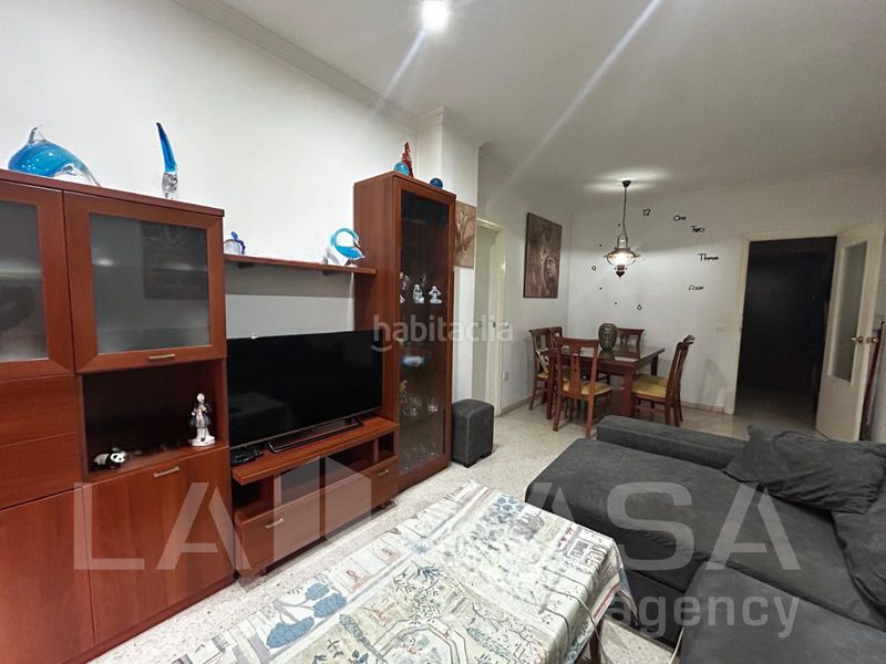 Foto fc8b79db-474e-46a2-9a1a-768e64509b92. Piso en Avenida de Europa Montequinto