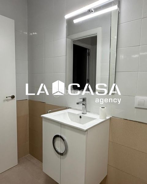 Foto d1675350-59d6-485c-bb81-a23233f61a38. Pis a Feria Sevilla