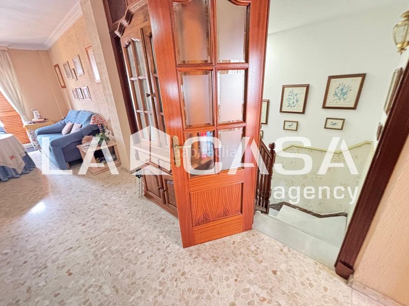 Foto 061ba154-7b99-4557-9b41-86e2f2c13be5. Casa amb aparcament a Casco Antiguo Algeciras