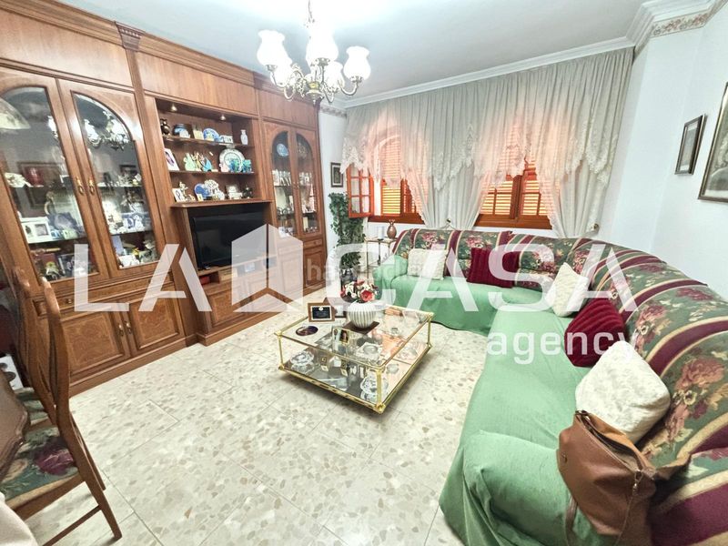 Foto 0692c4d5-4386-4ab0-8b39-d0e86f80ed8d. Casa amb aparcament a Casco Antiguo Algeciras