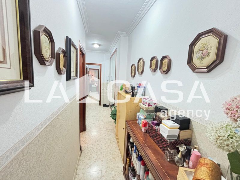 Foto 360d57e9-ff7e-4d69-a444-6c4fc941dd59. Casa amb aparcament a Casco Antiguo Algeciras