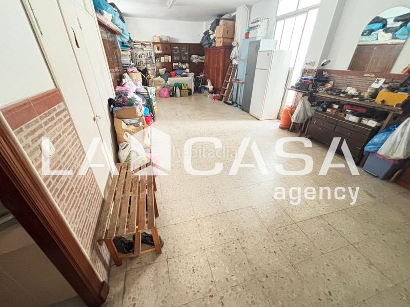 Foto a89a8b91-728a-47fe-bc35-a670fdae7ad1. Casa amb aparcament a Casco Antiguo Algeciras