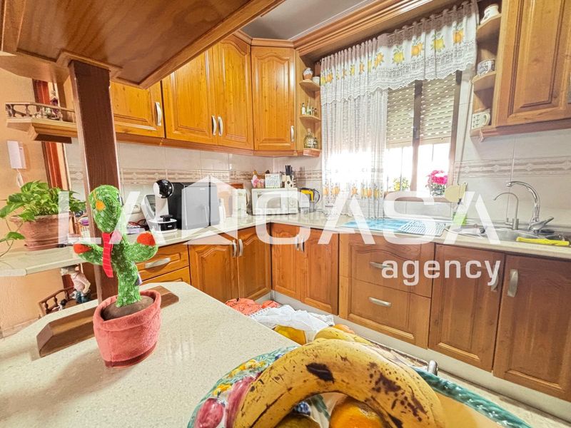 Foto b566d16d-1c24-4805-9ef4-ce760bdc3045. Casa amb aparcament a Casco Antiguo Algeciras