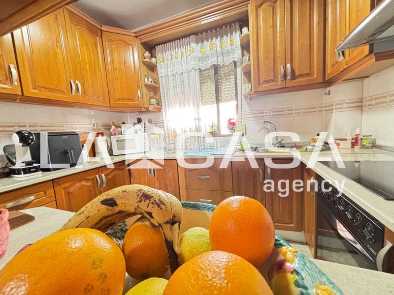 Foto d85351ae-f3ca-4112-868b-77a197e20996. Casa amb aparcament a Casco Antiguo Algeciras