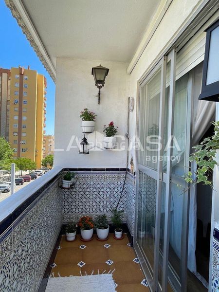 Foto b4dac5a4-5e75-4ed0-86ab-54770ac56a4f. Pis amb aparcament a Bajadilla - Fuente Nueva Algeciras