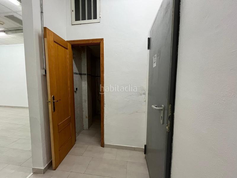 Foto c599bbd6-fffe-4b0e-aacf-3260c4eb653a. Locale commerciale in Santo Domingo Alicante