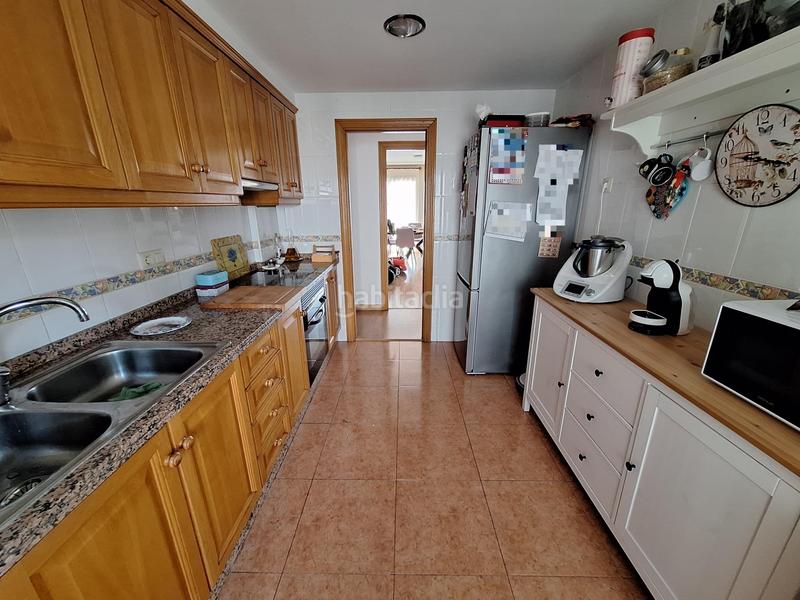 Foto 6148e898-188d-428b-8b89-8646a97e3399. Piso  todo exterior, soleado con garaje y trastero al lado avd. onil en Castalla