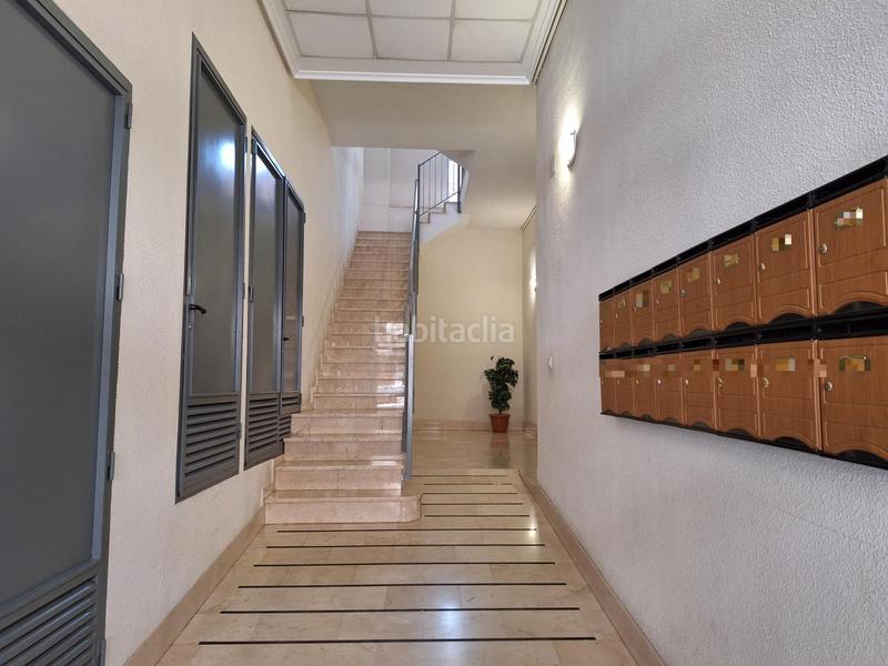 Foto 853b00f1-b87e-4e64-8bd2-117fc99e5a51. Piso  todo exterior, soleado con garaje y trastero al lado avd. onil en Castalla