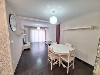 Appartement à Plaza de Toros-Avenida Chapí-Trinquete. Oportunidad piso todo exterior, soledado, reformado con ascensor