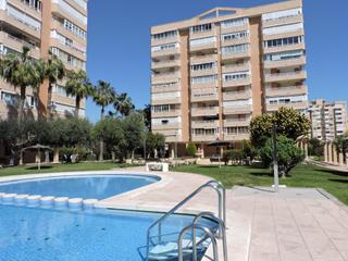 Piso  Avenida de los países escandinavos. Piso todo exterior, soleado, urb. completa, garajetrastero a 5 m