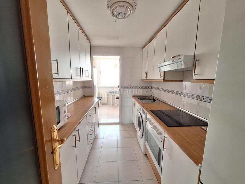 Foto 20d57e4b-5ff3-44c4-bc6e-278cb8a14638. Piso  todo exterior, soleado, urb. completa, garajetrastero a 5 minutos Playa de San Juan en Alicante