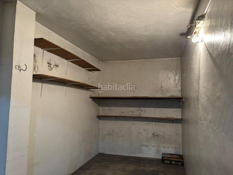 Foto b02068b0-df01-4665-bc5c-b88de72293a7. Piso soledado piso, semireformado con ascensor cerca avd chapi en Elda