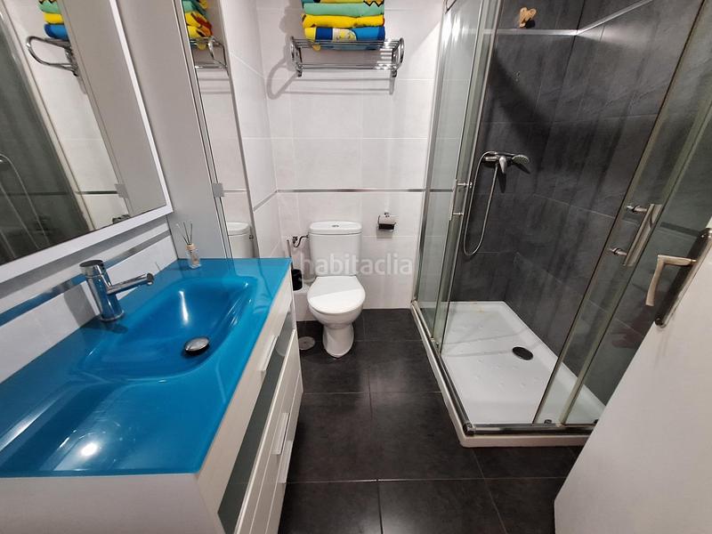 Foto fd0d84df-9139-47b4-9461-efeecbc45f15. Piso soledado piso, semireformado con ascensor cerca avd chapi en Elda