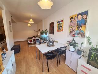 Flat in Castalla. Soleado piso bajoentreplanta con trastero y dos plazas de garaje